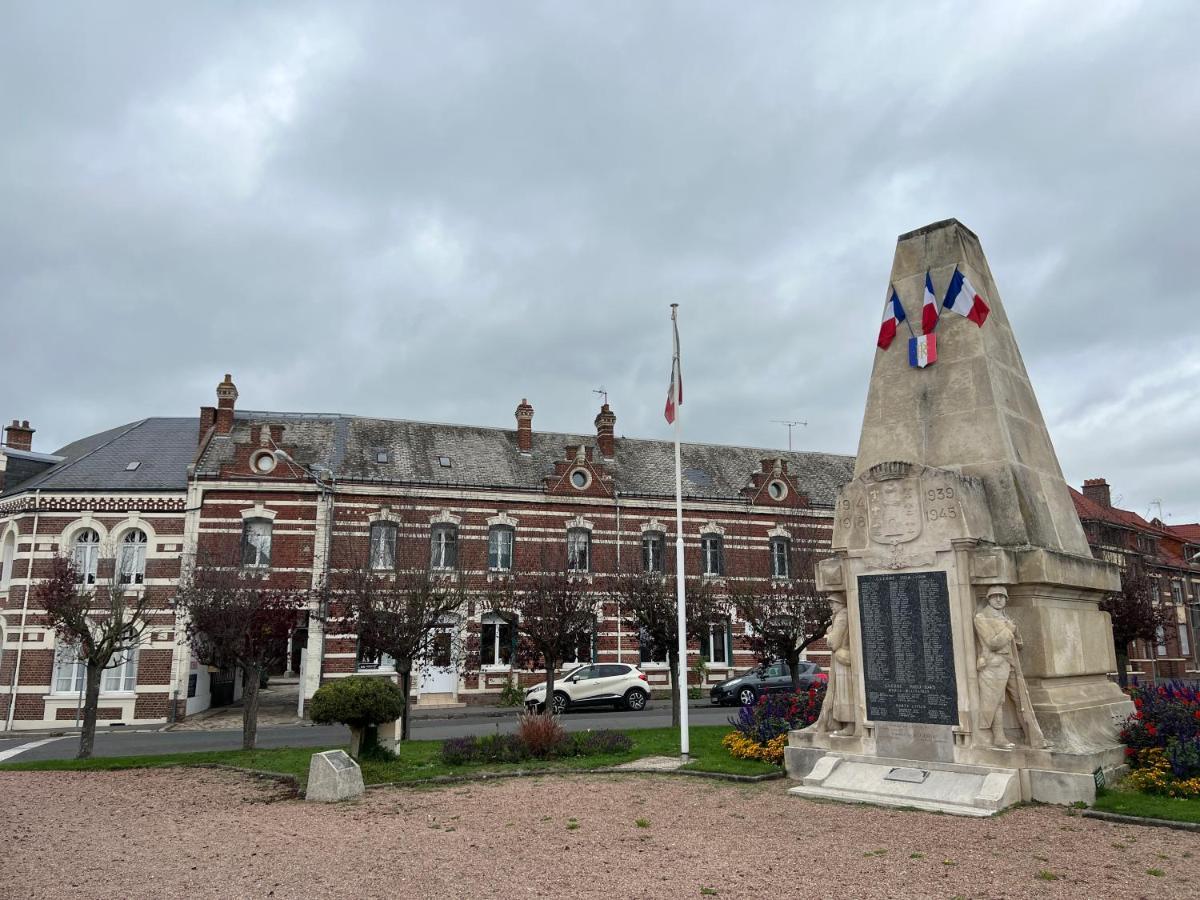ホテルLe Conde Montdidier  エクステリア 写真